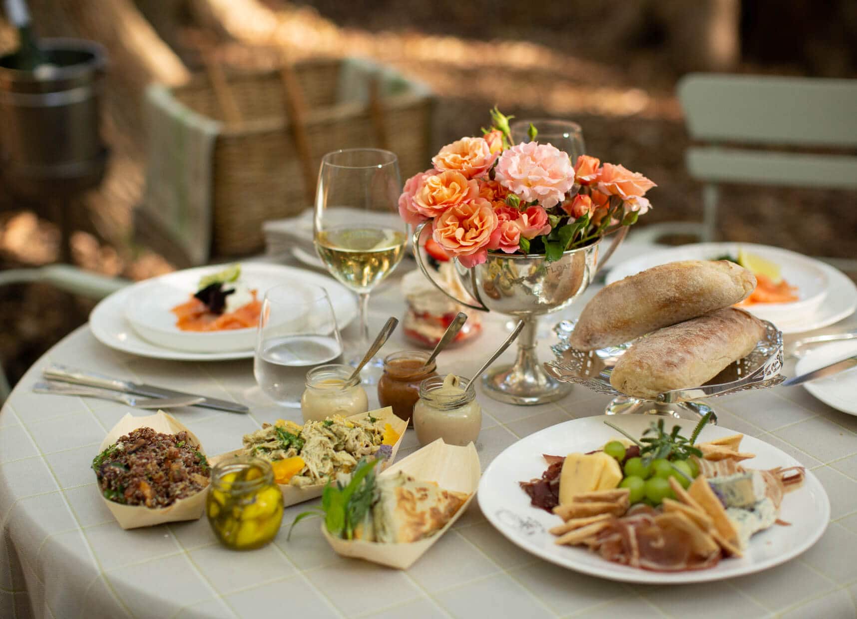 Display-of-the-picnic-table-at-the-Picnic-at-Vergelegen